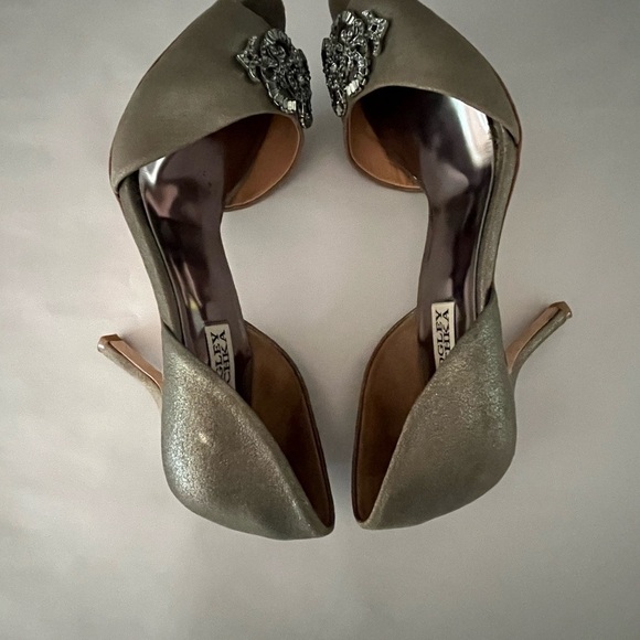 BADGLEY MISCHKA Salsa Satin Jewel Embellished Peep Toe Pumps Size 8.5 - Picture 6 of 11